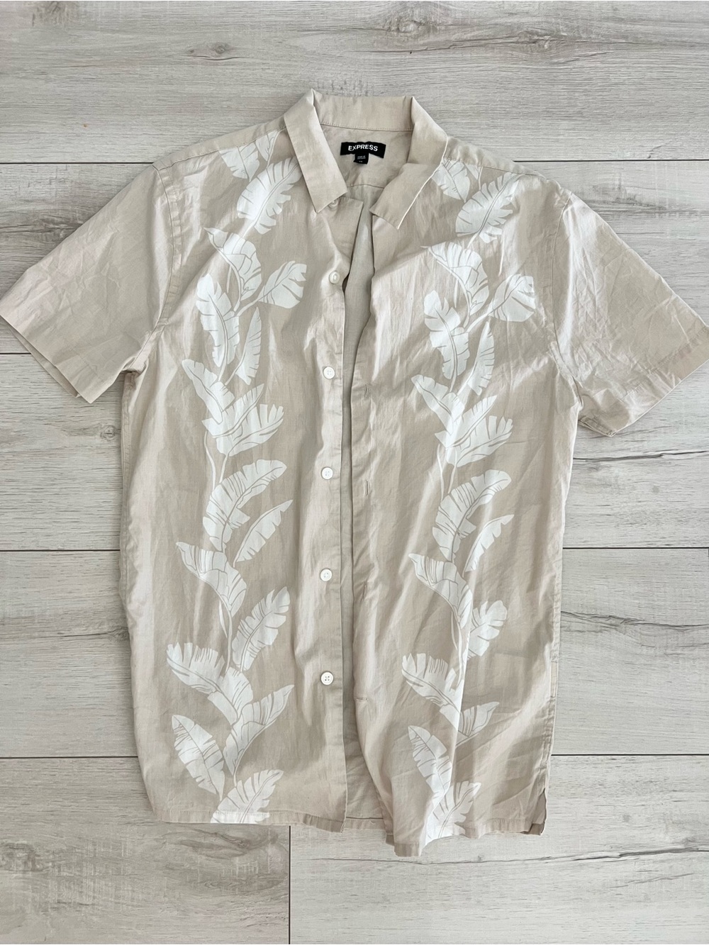 Express Beige Short-Sleeve Button-Down Shirt with White Leaf Print